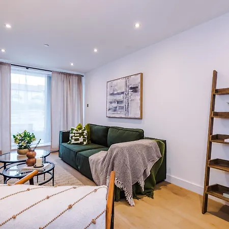 2bed In Centre & Free Parking * Leeds (West Yorkshire)