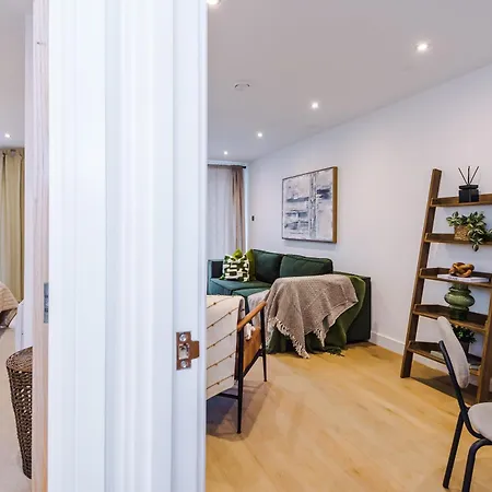 2bed In Centre & Free Parking * Leeds (West Yorkshire)