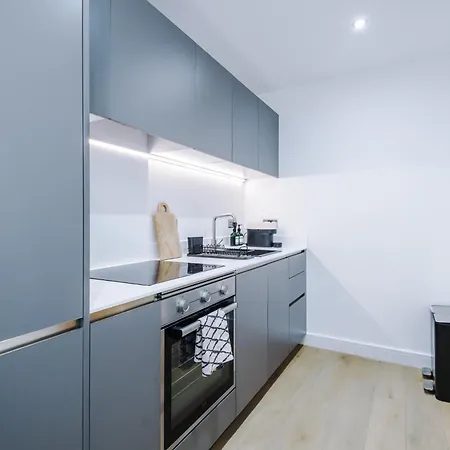 2bed In Centre & Free Parking