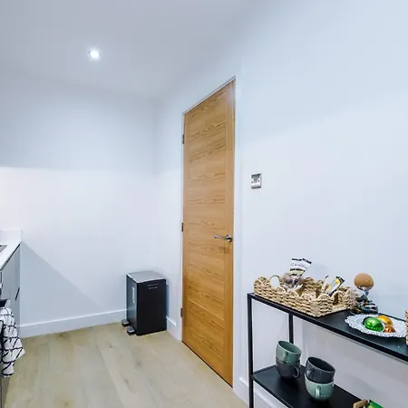 2bed In Centre & Free Parking Lejlighed *