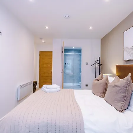 2bed In Centre & Free Parking Lejlighed