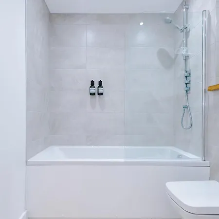 2bed In Centre & Free Parking