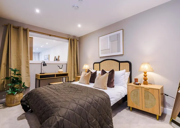 2bed In Centre & Free Parking Apartman *