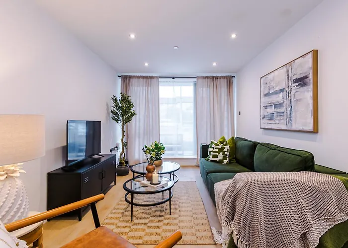 2bed In Centre & Free Parking Апартаменти