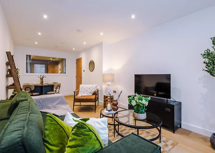 2bed In Centre & Free Parking Apartman *