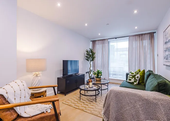 2bed In Centre & Free Parking * Лідс