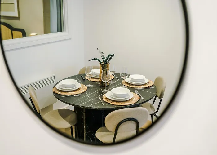 Апартаменти 2bed In Centre & Free Parking *