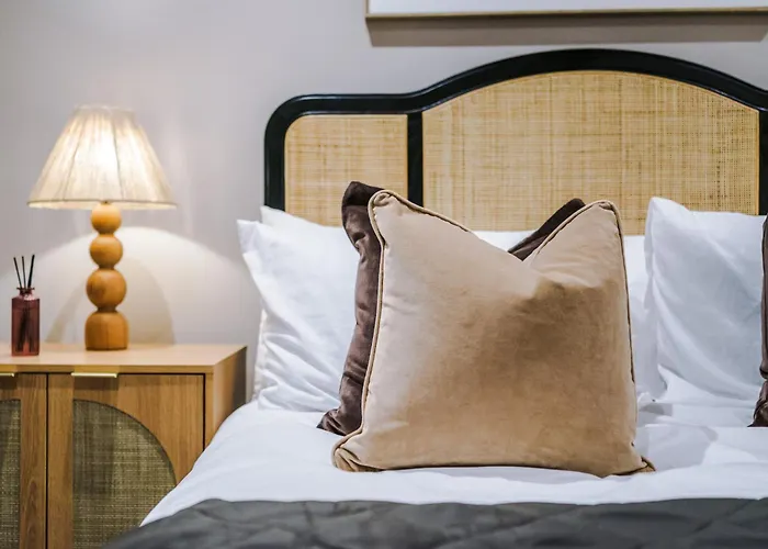 2bed In Centre & Free Parking * Лідс