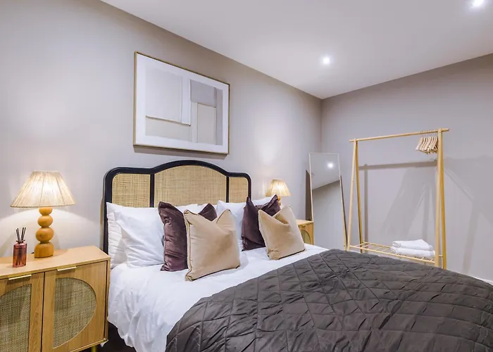 2bed In Centre & Free Parking Лідс