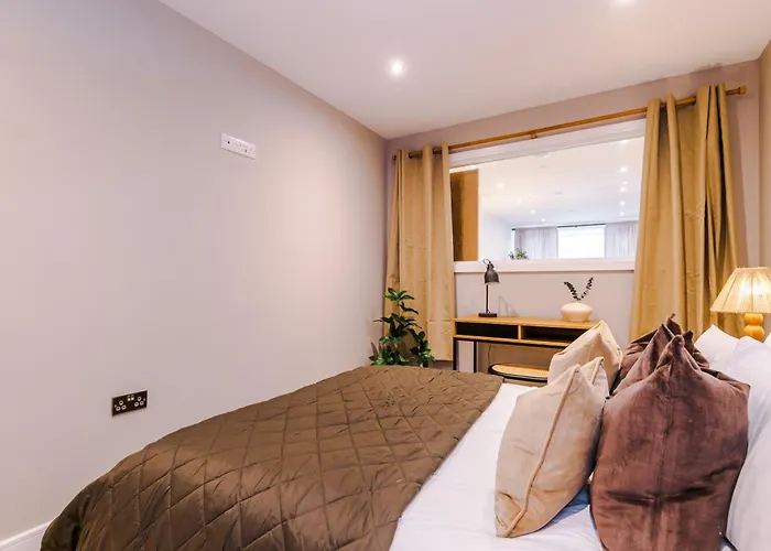 2bed In Centre & Free Parking Apartman *