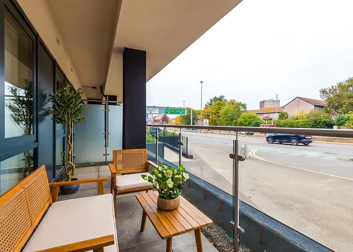 2bed In Centre & Free Parking Апартаменти *