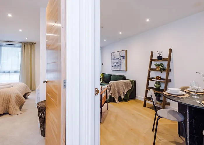 2bed In Centre & Free Parking * Leeds (West Yorkshire)