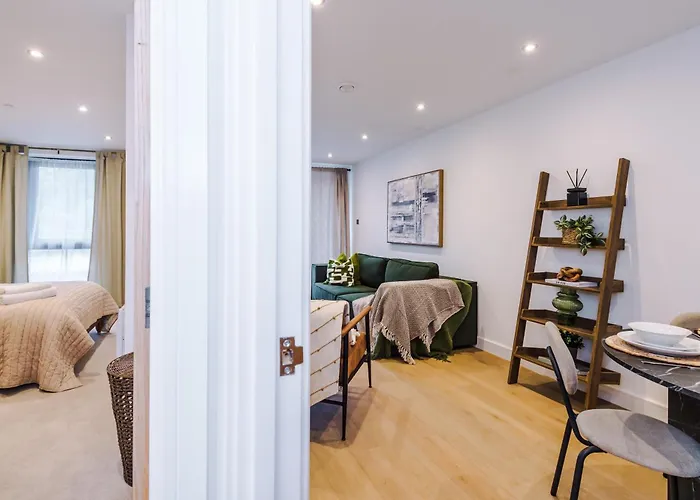 2bed In Centre & Free Parking * Leeds (West Yorkshire)