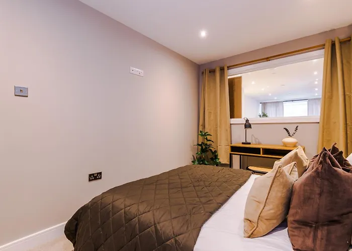 2bed In Centre & Free Parking * Leeds (West Yorkshire)